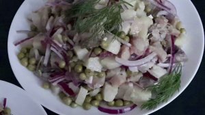 Заканчивается первым. ЗАКУСОЧНЫЙ САЛАТ с копченой скумбрией БЕЗ МАЙОНЕЗА.