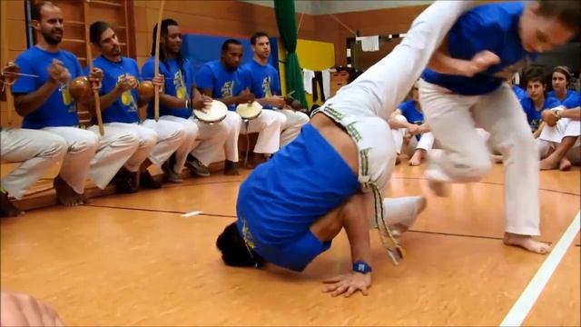 People are awesome (Capoeira version)