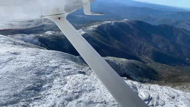 Flying overhead Serra da estrela, Portugal смотреть онлайн