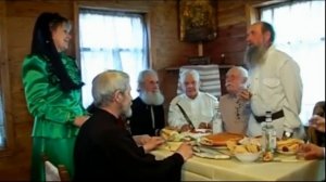 Сыпал снег буланому под ноги...