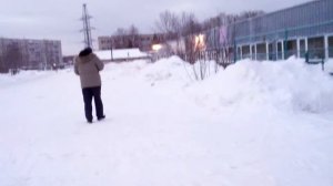 Хрум! Хрум! Скрипят Прохоря...