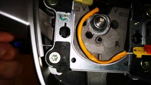 How to remove airbag on Chevrolet Spark