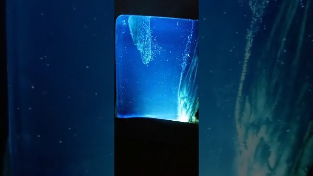 Светильник из эпоксидной смолы и дерева. смотреть онлайн