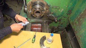 Устраняю течь масла из под шпинделя 16К25 - 16К20 ( 1к62 такой же )