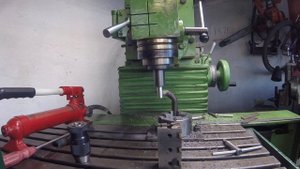 Сверлильный  патрон В16 подгоняю  хвостовик  км 3