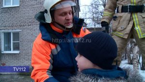 10 летний мальчик провалился в открытый коллектор на ул Мещерского в Архангельске