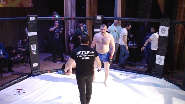 БОЙ 10 Мойдунов VS Трушов смотреть онлайн