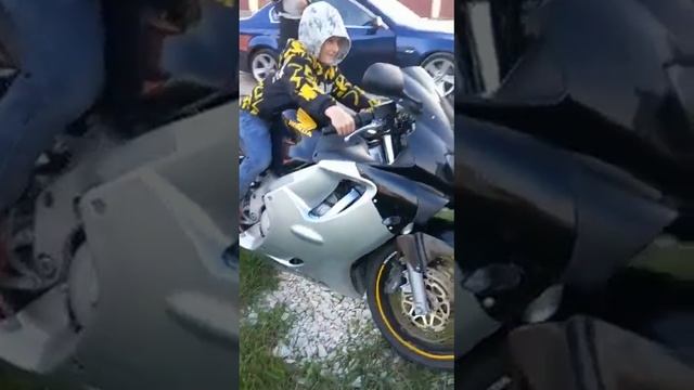 Ответ на вопрос: Какой выбрать мотоцикл для новичка! Honda cbr 600 f4