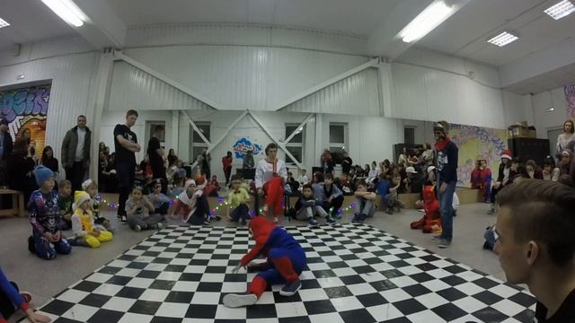 В Гостях у Funky People День рождение 4 года /Король Артур vs Султан/ смотреть онлайн