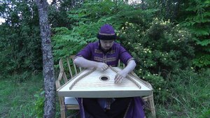 Гусляр Андрей Андреев играет на Перекрёстных гуслях - Вода из цикла Стихии