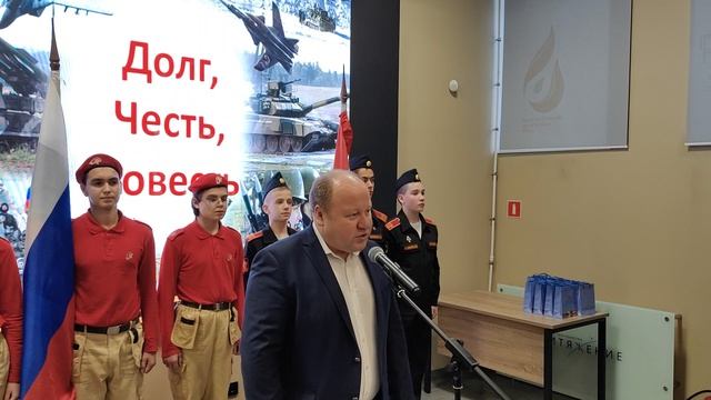 Зам. главы Сергей Тимофеев напутствует призывников, 26.11.23