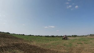 Дискование, подготовка почвы под посев озимой пшеницы трактор YTO X 904 с дисковой бороной, дискато