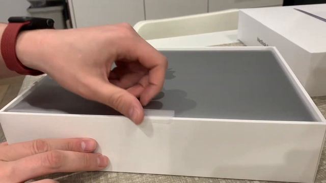 Unboxing space grey MacBook Air M1 2020 (soft ASMR) - 2022 смотреть онлайн