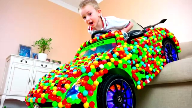 Забавный ребенок и браслет помощник! Смешное видео для всей семьи смотреть онлайн