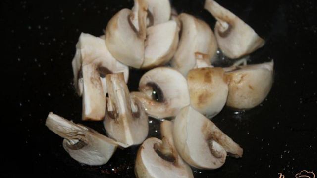 Салат с шампиньонами и курицей