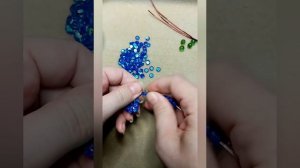 Анютины глазки и тоже из пайеток