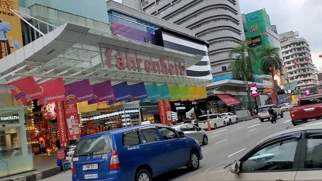 Walking Around Bukit Bintang смотреть онлайн