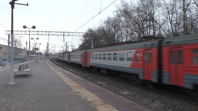"Бывшая Лобненская!" Электропоезд ЭР2Р-7078 прибывает на платформу Фрезер