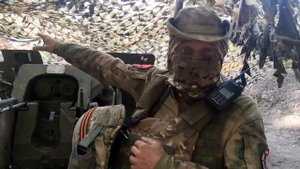 Офицер-артиллерист прямо на ЛБС рассказывает, как важны гаджеты для парней на фронте в условиях.