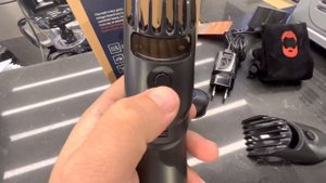 Saç Ve Sakal Kesim Makinesi Grundıg MC 9030 Pro CLUB / BeardCare Sensörü İle Otomatik Güç Ayarlı