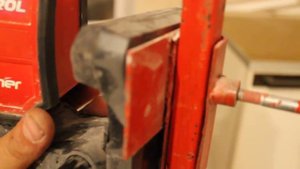 Стойка для облегчения установки лазерного уровня на любой высоте