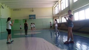 Неумеют играть в валебол