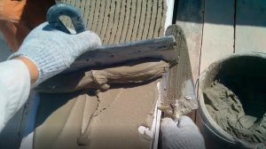 КАК РАВНОМЕРНО НАНОСИТЬ КЛЕЕВОЙ РАСТВОР ПРИ КЛАДКЕ ГАЗОБЛОКОВ?