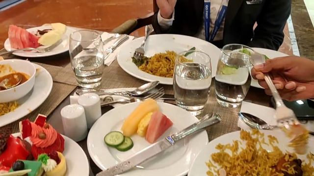 Hotel royal rose | abu dhabi | hotel tour | Part 1@FlyingBeast320 @muskansharma6454 смотреть онлайн