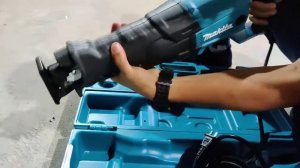JR3061T Makita Recipro Saw Unboxing