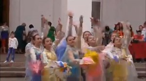 Танец "Улетай, Туча!"