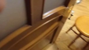 Установка сувальдного замка в межкомнатную дверь. Замок проверенный, очень надежный, работает мягко