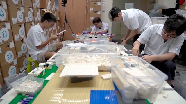 Largest LEGO® ship - Guinness World Records смотреть онлайн