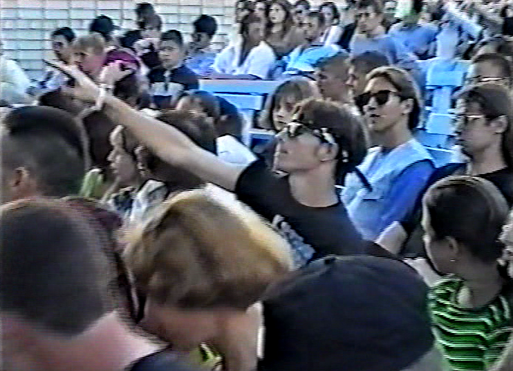 Рок-Тусовка в летнем кинотеатре ''Луч'' (г.Южноукраинск, 29.06.1997), любительская съёмка смотреть онлайн