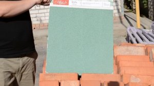 Испытание водой силиконовой и акриловой фасадных штукатурок Alphio