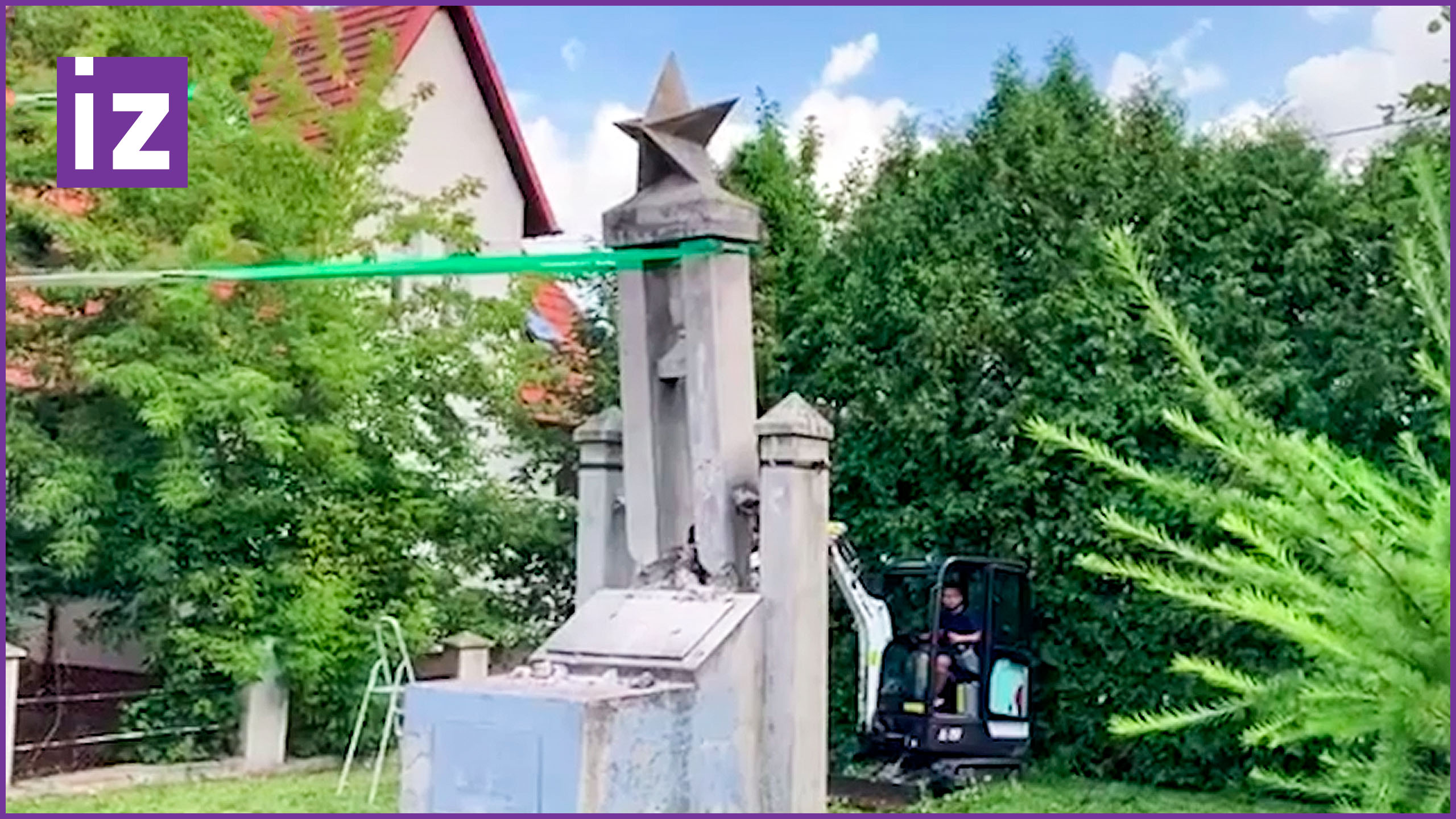 Памятник солдатам Красной армии снесли в польском городе Мальборк / Известия