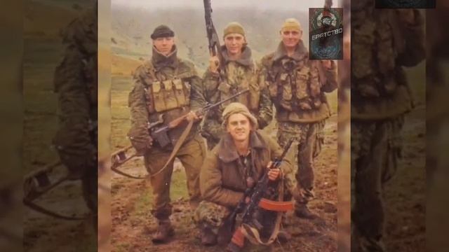 С днём Внутренних войск России . Всех причастных с праздником братья .