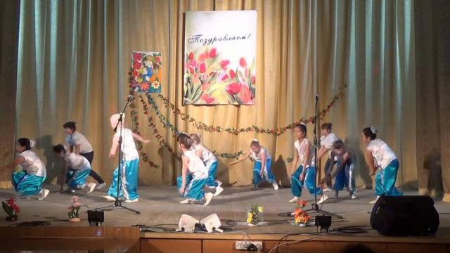 Киндерята - Танец для мамы. День матери в клубе 2017 смотреть онлайн