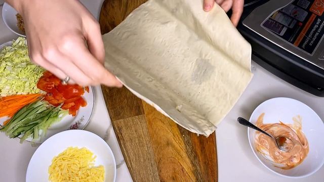 ШАУРМА В ДОМАШНИХ УСЛОВИЯХ С ФАРШЕМ ЗА 5 МИНУТ ВКУСНАЯ ШАВЕРМА ИЗ ТОГО ЧТО ЕСТЬ В ХОЛОДИЛЬНИКЕ Грил