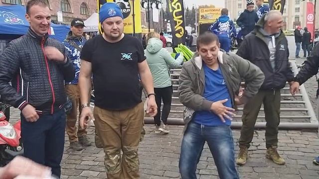 Развлекухи на главной площади Финал КУБа г.Харьков 2019 #club4x4odessa смотреть онлайн