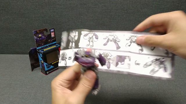 Обзор трансформера Shockwave - Core class - Studio Series. Музей Р-ТФ. смотреть онлайн