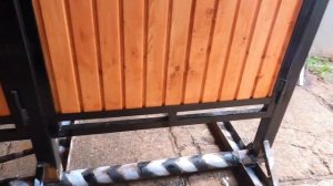 Деревянные ворота в металлическом каркасе
