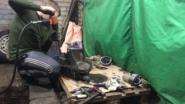 Ремонт кпп Приора! Или как я уделал вторую передачу! смотреть онлайн