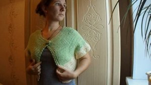 Вязаное болеро крючком