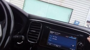 как подключится к блютузу с телефона на машине Mitsubishi Outlander 2013