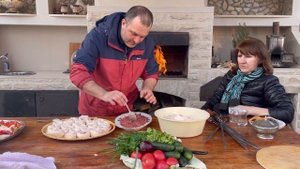 ХАНСКИЙ СОЧНЫЙ ШАШЛЫК ИЗ ГРИБОВ ФАРШИРОВАННЫХ ГОВЯЖЬЕЙ ПЕЧЕНЬЮ.