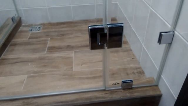 Угловая перегородка из стекла для душа смотреть онлайн