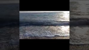 Мчатся к морю электрички......