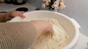 Тесто на кефире с содой.