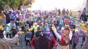 Танец "Листик, листик, листопад"