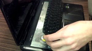 Ноутбук Asus K50IE. Как заменить клавиатуру.